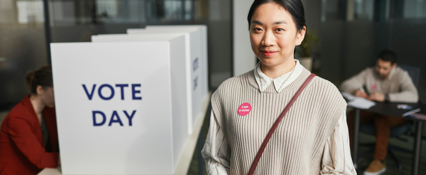 Photo of Local woman voting in the local goverment